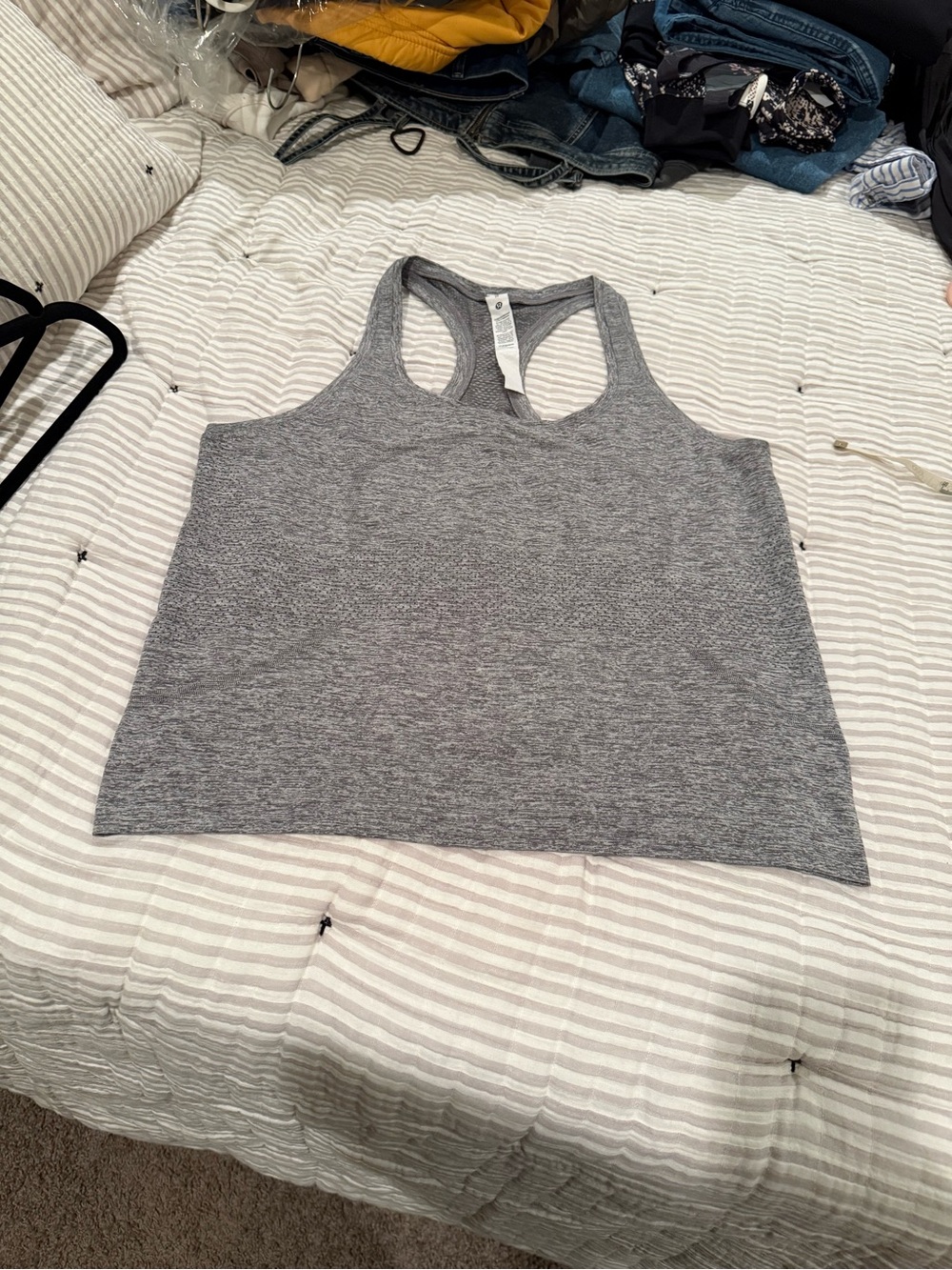 lululemon athletica Heathered Charcoal Racerback Tank - Picture 2 of 3
